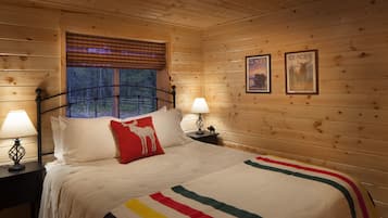 2 bedrooms, travel crib, WiFi, bed sheets
