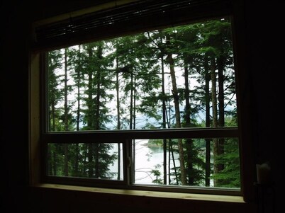 Hillside Haven - Secluded Guest Suite with Your Own Private Spa.