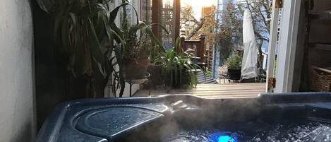 Baignoire à remous extérieure