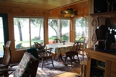 LABOR DAY DISCOUNT Best View on Lake Leelanau, Autumn color weekend specials