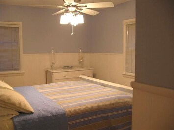 Master Bedroom with queen bed