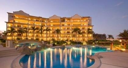 Las Mananitas, Fifth Floor, 3 Bedroom Villa, Oceanfront, HUGE Balcony.