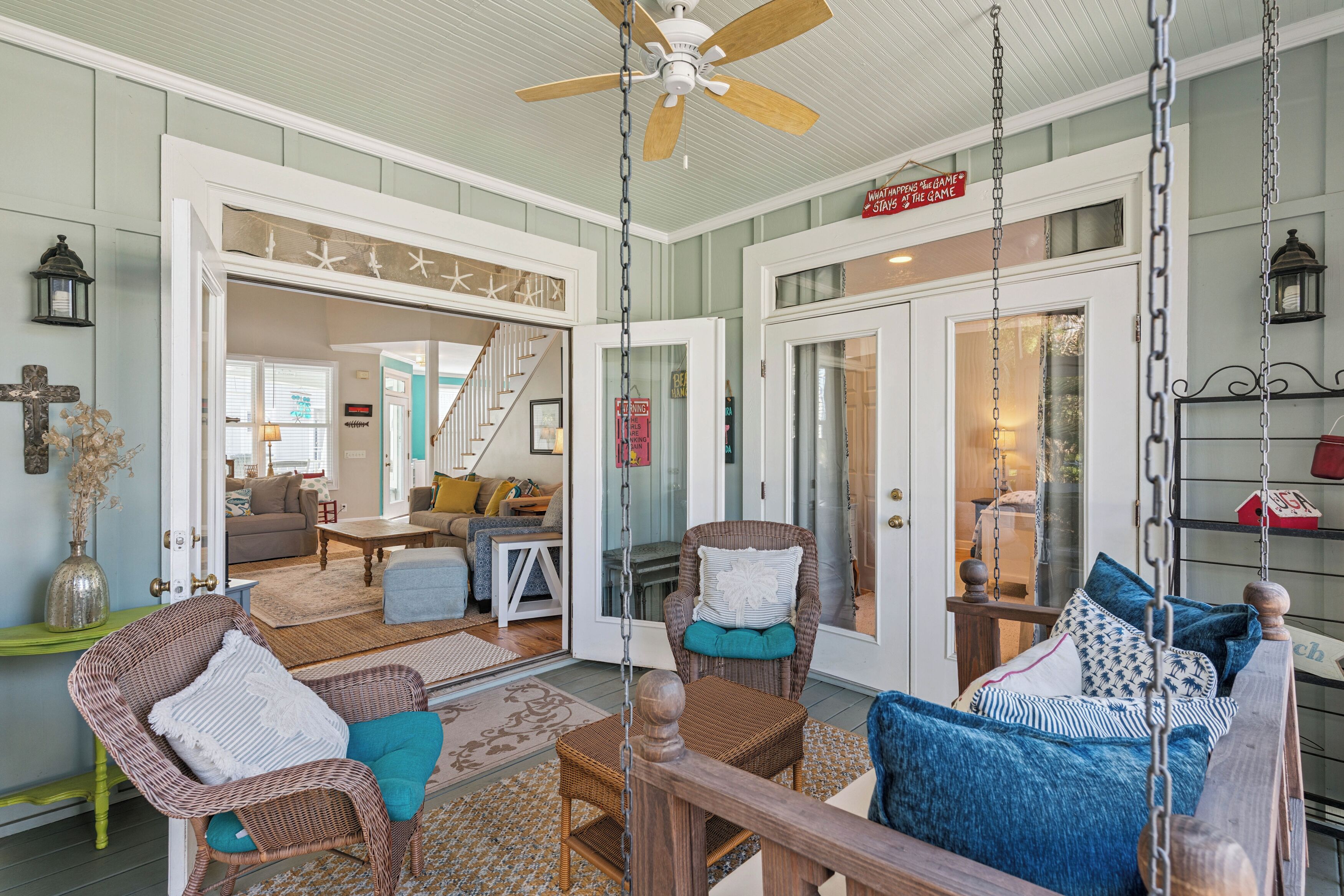 Smart TV, fireplace, books, stereo