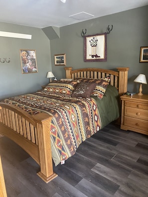 3 Schlafzimmer, Schreibtisch, Bügeleisen/Bügelbrett, kostenloses WLAN
