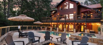 Luxe Mountain Resort - Heated Pool & 12ft Hot Tub