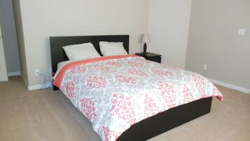 3 slaapkamers, een strijkplank/strijkijzer, wifi, beddengoed