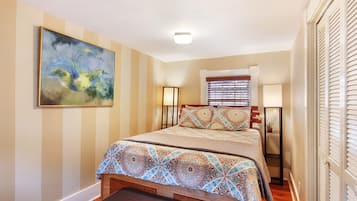 1 slaapkamer, een strijkplank/strijkijzer, wifi, beddengoed