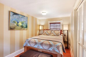 1 soverom, strykejern/-brett, wi-fi og sengetøy