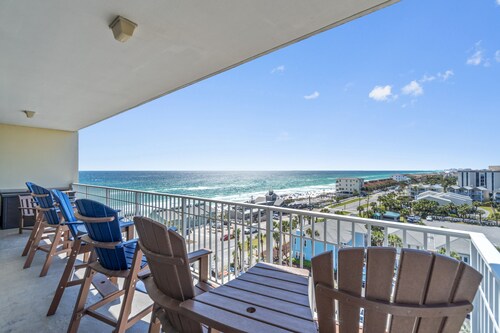 4 Bedroom Gulf View Luxury Condo, Leeward Key, Destin, Florida
