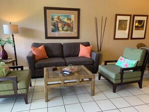 Smart TV, books, stereo - Escape to Paradise – Your Dream Wailea Getaway Awaits! (Kihei)