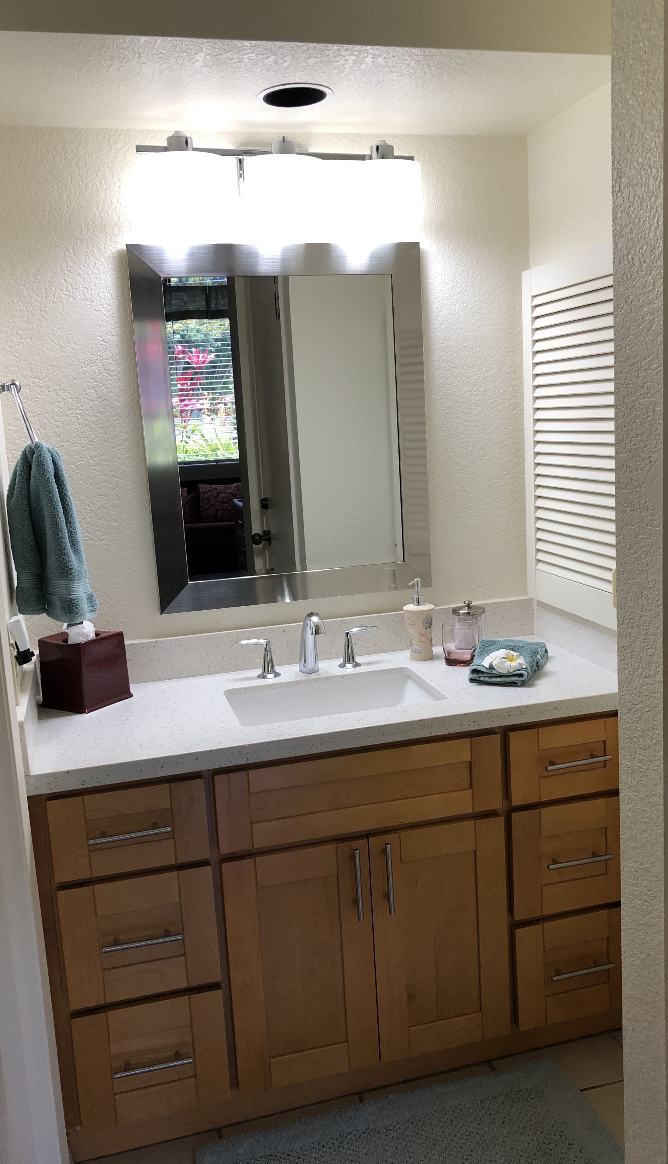 Combined shower/tub, hair dryer, towels, soap