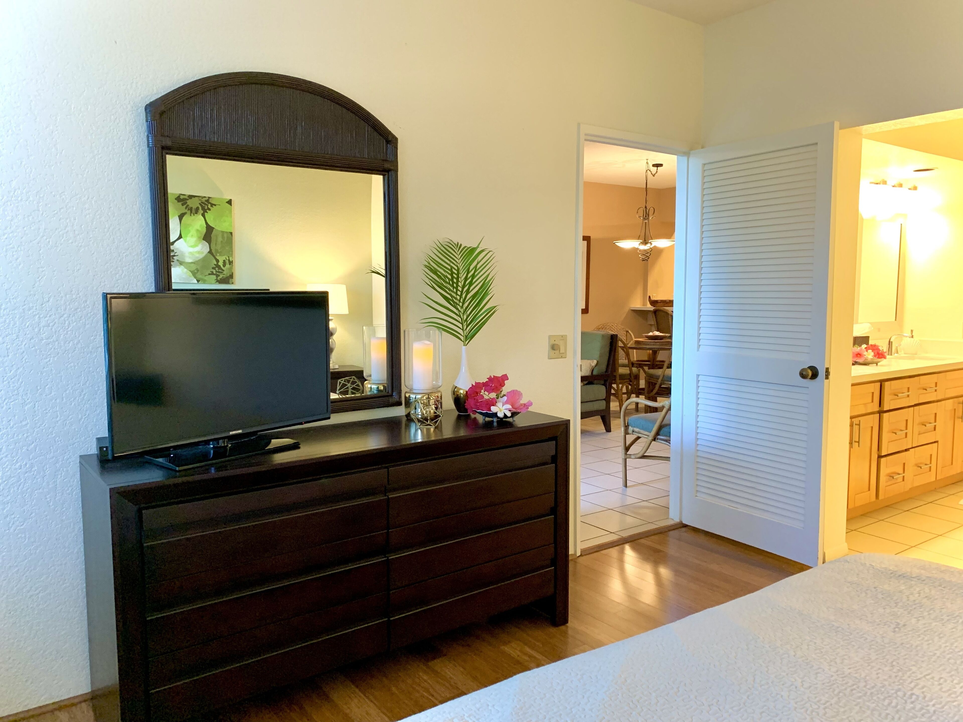 2 bedrooms, iron/ironing board, travel crib, free WiFi