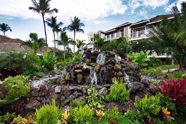Grand Champions Entrance with Waterfall feature