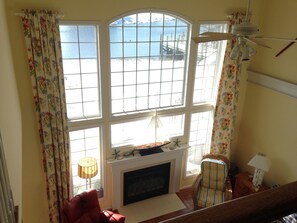 Smart TV, fireplace, DVD player, books