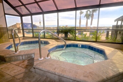 Exquisite View of Gulf & Pass, Sleeps 10!!