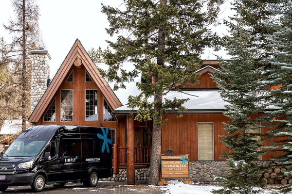 Exterior in the spring with Blk Executive-level Transit