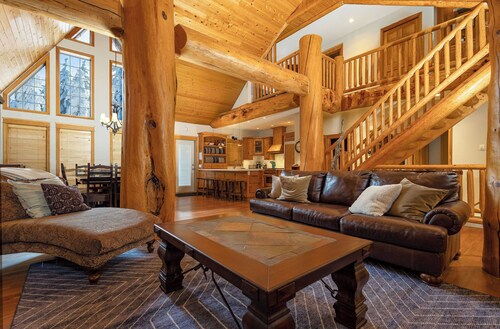 The Stemwinder Chalet by Simply Kimberley