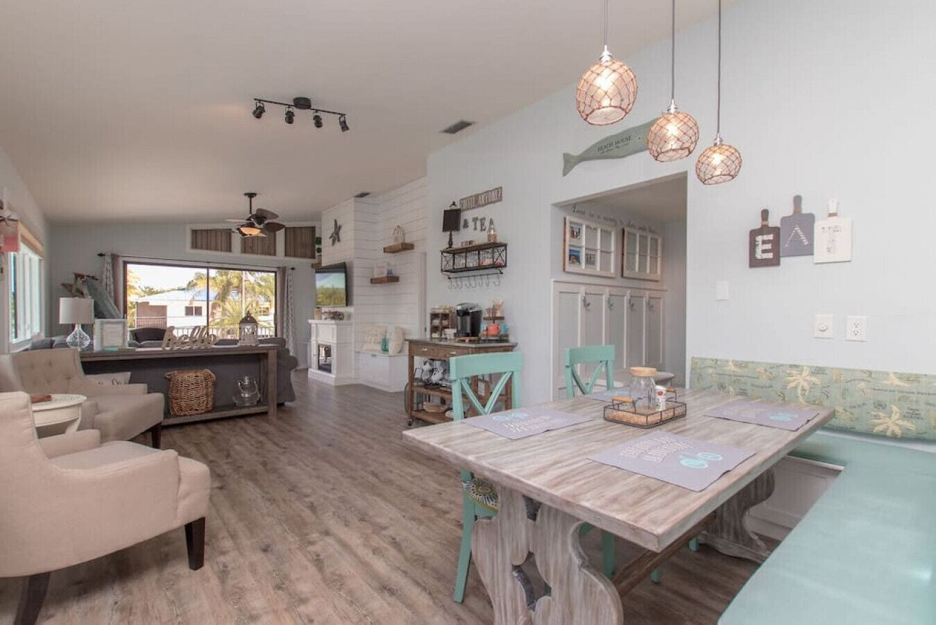 Sea Glass Cottage Beautiful Canal Front Home