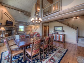 Dining - Big Sky Vacation Rentals: PR Manitou 13 (Big Sky)