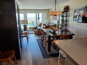 Dining - It's a Beach Haven and it's Beachfront!   See the beautiful dunes and ocean  (Tybee Island)