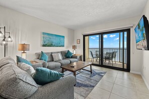 Televisión, reproductor de DVD y estéreo 