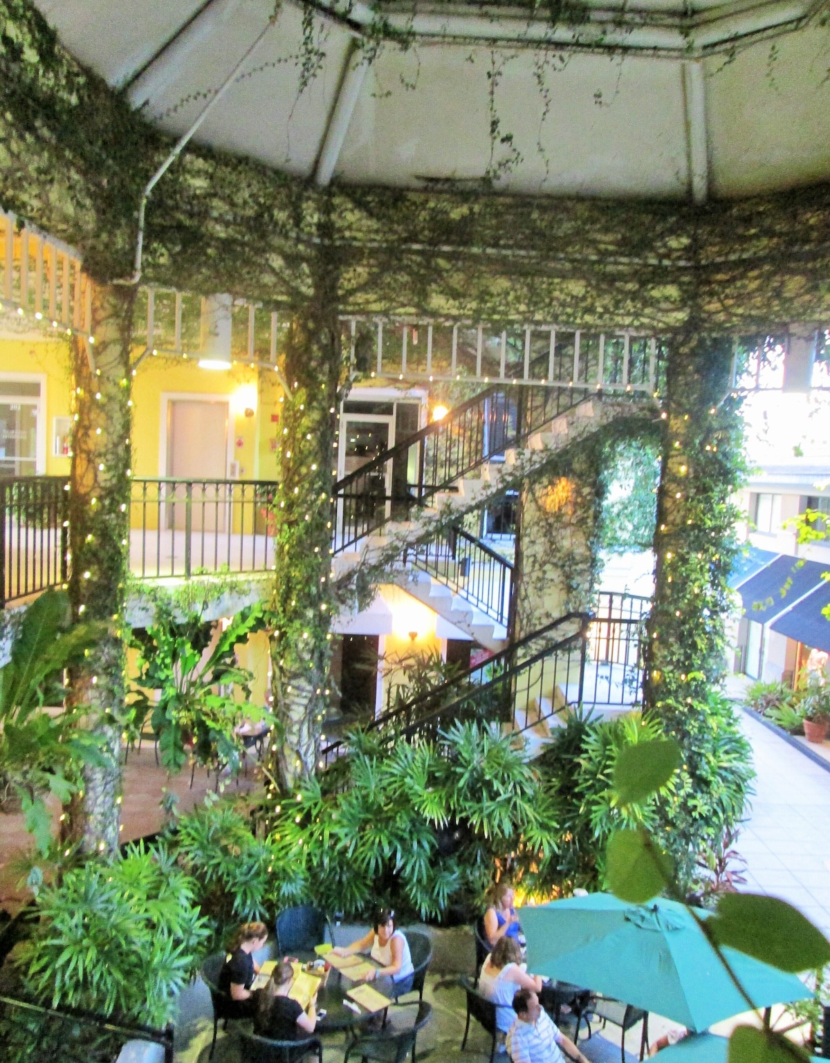 Photo 11 of Four Blocks To The Beach, 99 Steps To Old Naples 5th Ave. S.