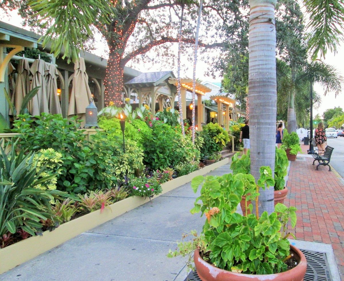 Photo 12 of Four Blocks To The Beach, 99 Steps To Old Naples 5th Ave. S.