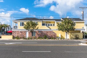 Exterior - Sunny Family Beach House w/ A/C | Upstairs Unit | A Guest Favorite! (Newport Beach)