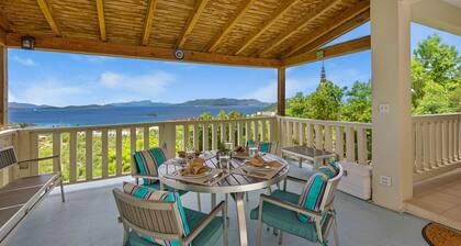 2 BR Island Retreat, Panoramic Views, Pool, Hot Tub & Generator-Powered Comfort