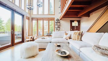 Smart TV, fireplace, DVD player, table football