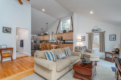 Beautiful Waterfront , four season home on charming Crescent Lake!