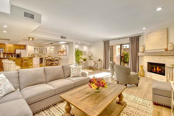 Smart TV, fireplace, DVD player, books