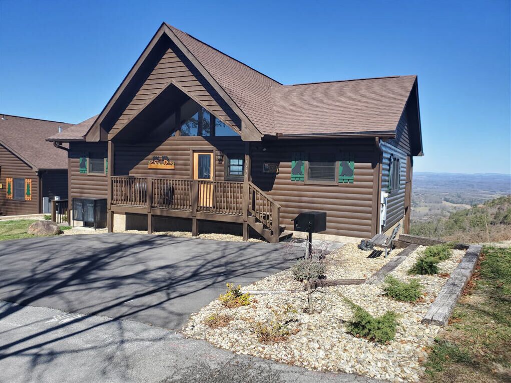 Welcome to Sleepy Bear Retreat