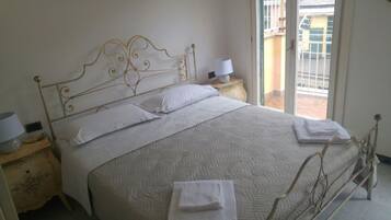 3 habitaciones, tabla de planchar con plancha y wifi gratis