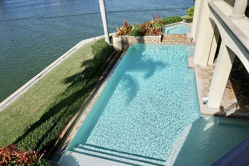 Waterfront Paradise in Marco Island