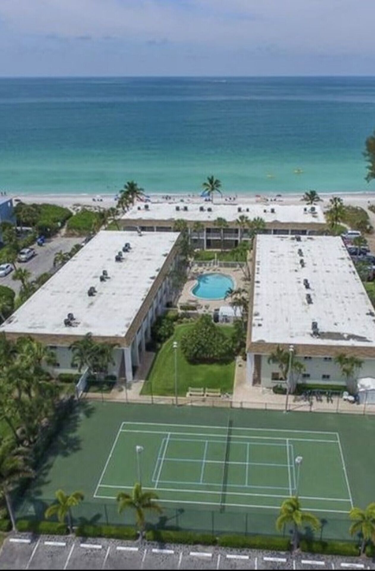 Ocean Front ~ No Streets To Cross!  Come And Enjoy A Memorable Beach Vacation!