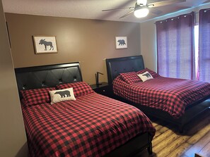 2 bedrooms, WiFi, bed sheets, wheelchair access