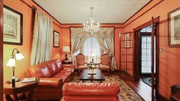 Smart TV, DVD player, books