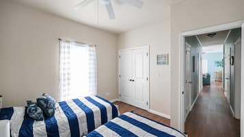 3 bedrooms, iron/ironing board, WiFi, bed sheets