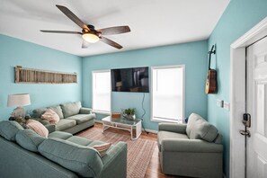 TV - Sun Soaked | 3BR/2BA Bayfront Cottage | Sleeps 6 | Deck & Wildlife Views (Gulf Shores)