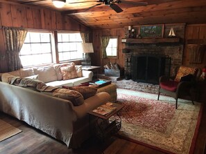 TV, fireplace, stereo