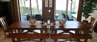 Beautiful Lakefront Home- Sleeps 20