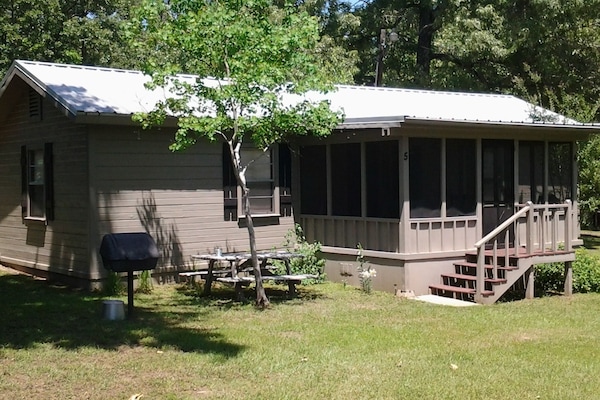 Cabin #5 at Big Fish Cabins on Lake Sam Rayburn, Texas