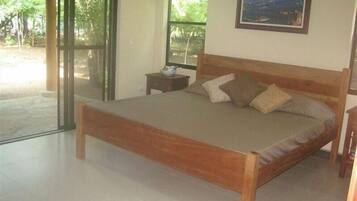 2 Schlafzimmer, Zimmersafe, kostenloses WLAN, Bettwäsche