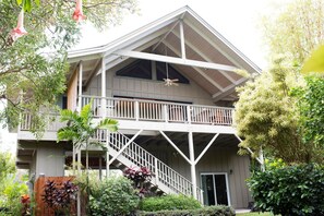 Exterior - Amazing Views of the Bay and Ocean, Steps to Beach (Captain Cook)