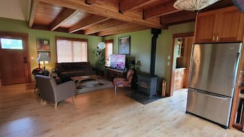 Smart TV, DVD player, books, video library