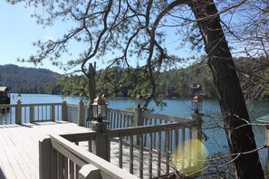 Property grounds - Lake House On The Water / Beautiful Views  (Lakemont)
