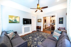 Smart TV - St Ann Creole Victorian Historic Getaways (New Orleans)