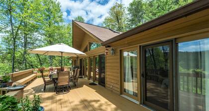 EAGLES NEST HiDEAWAY - LUXURY CABIN, NÄYTTÖVARAT, HOT HOT, TOTAL PRIVACY