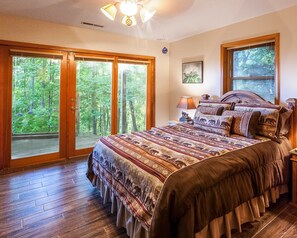 3 Schlafzimmer, Zimmersafe, Schreibtisch, Bügeleisen/Bügelbrett